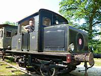 Locomotive ancienne (au chateau de Saint-Fargeau, Yonne) (07)